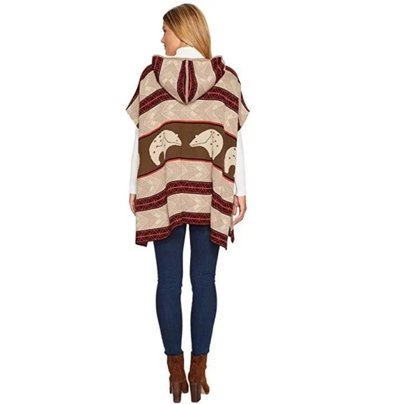 Pendleton Intarsia-Knit Bears Aztec Hooded Poncho - Picture 7 of 14